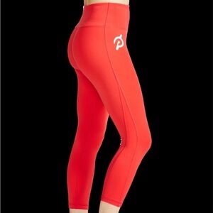 Peloton United London Capri Active Leggings in Bright Red Size Medium